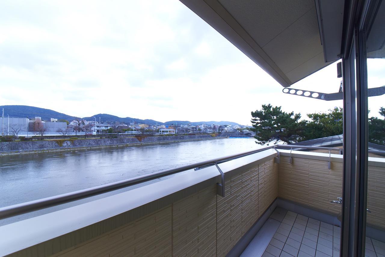 Kyoto River Side Modern House Exterior foto